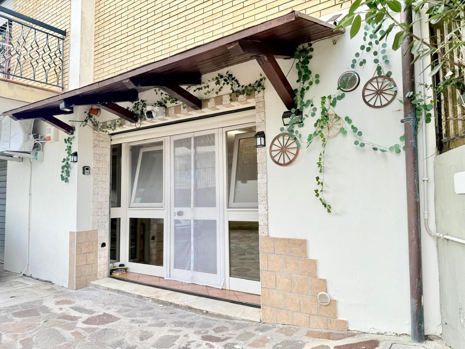Open Space Littoria Latina Exterior photo